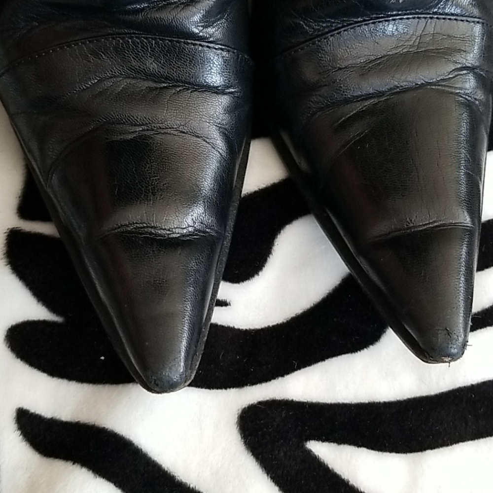 Shoes - Picture 7 of 8